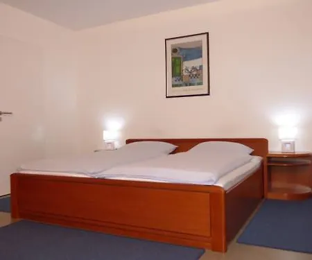 Hotel Alt Buettgen 2*