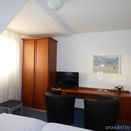 Hotel Alt Buettgen 2*