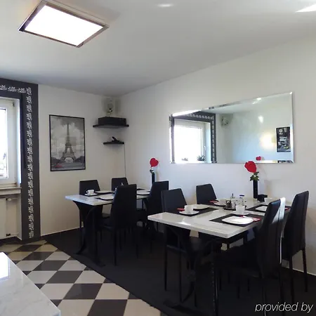布特根阿尔特酒店